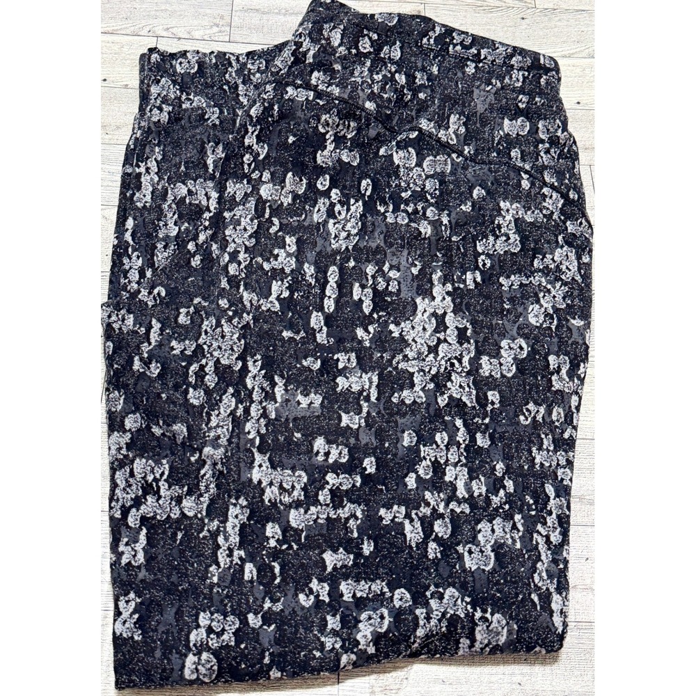 Lululemon On the Fly Jogger Black White Splatter Print Size 8 Drawstring Pants